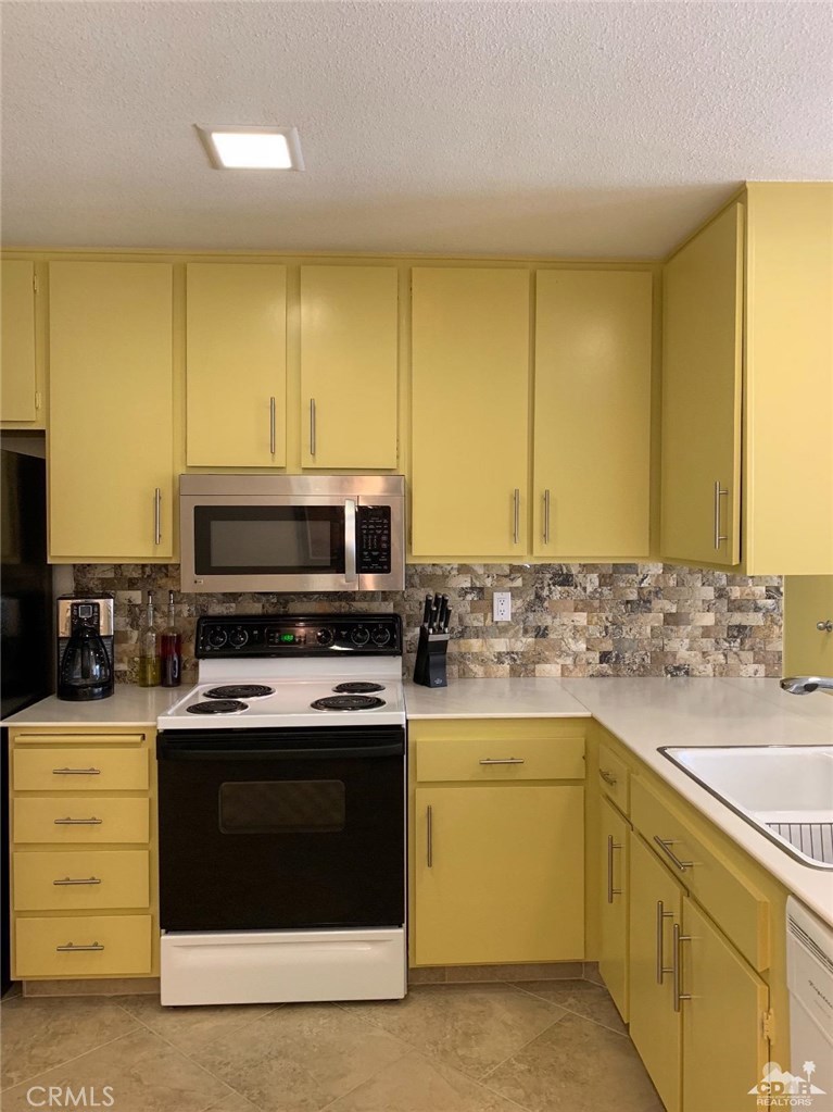 Palm Springs C.C. - Residential