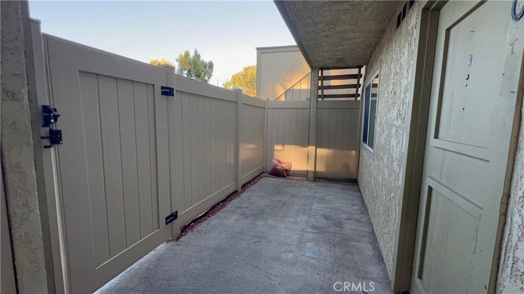 1047 W Francis C