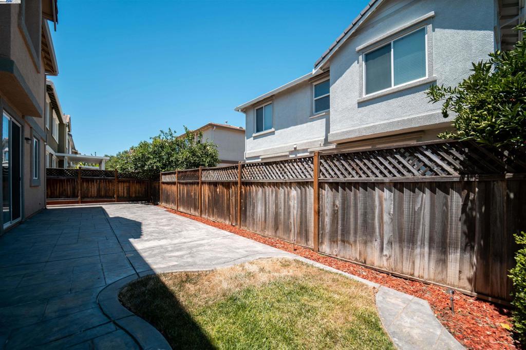 BRENTWOOD - Residential Lease