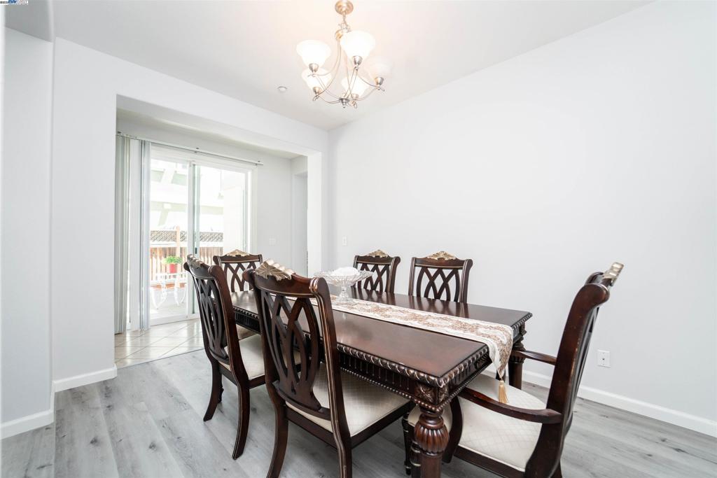 BRENTWOOD - Residential Lease