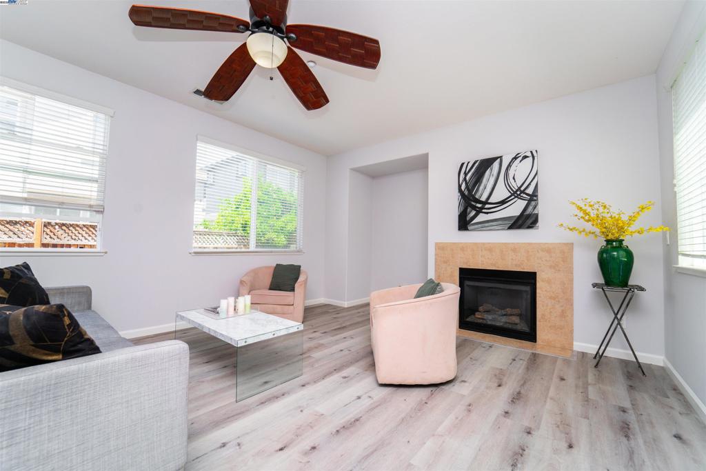 BRENTWOOD - Residential Lease