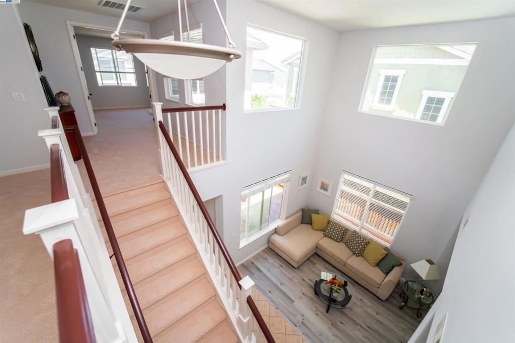 BRENTWOOD - Residential Lease