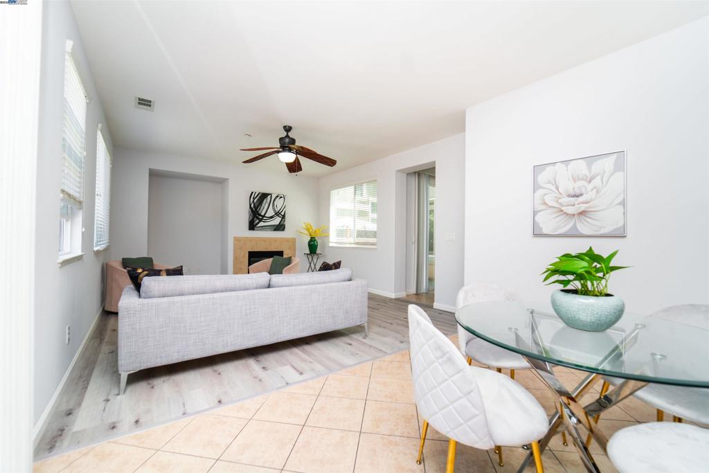 BRENTWOOD - Residential Lease