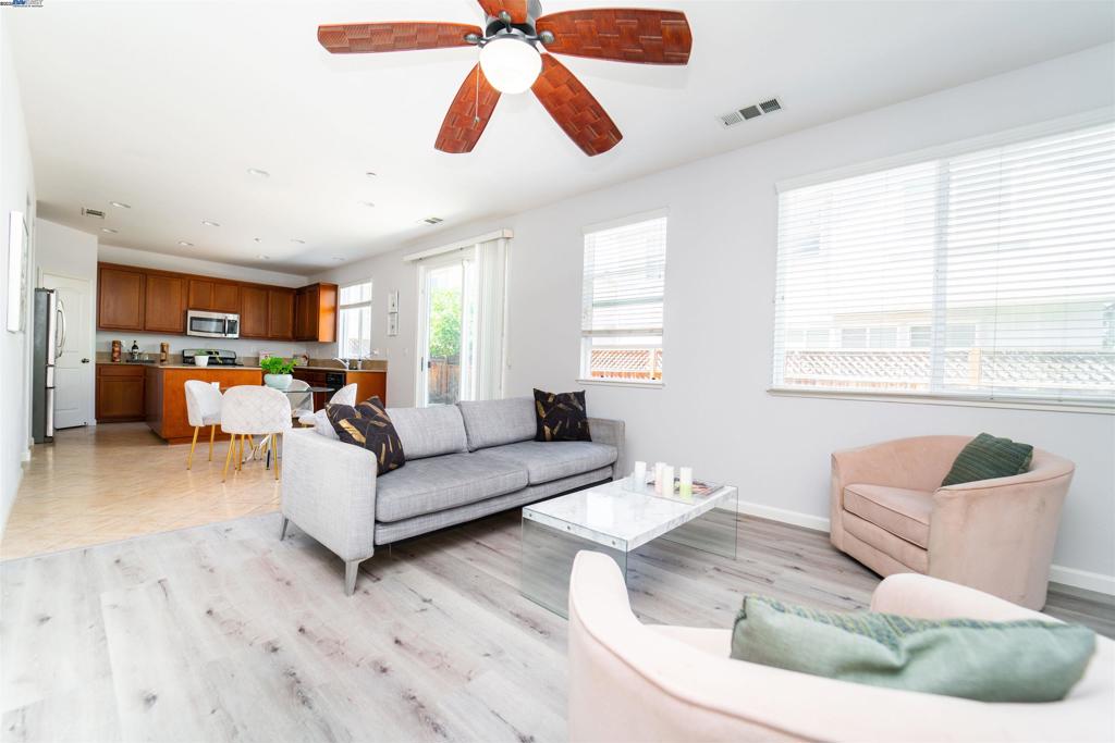 BRENTWOOD - Residential Lease