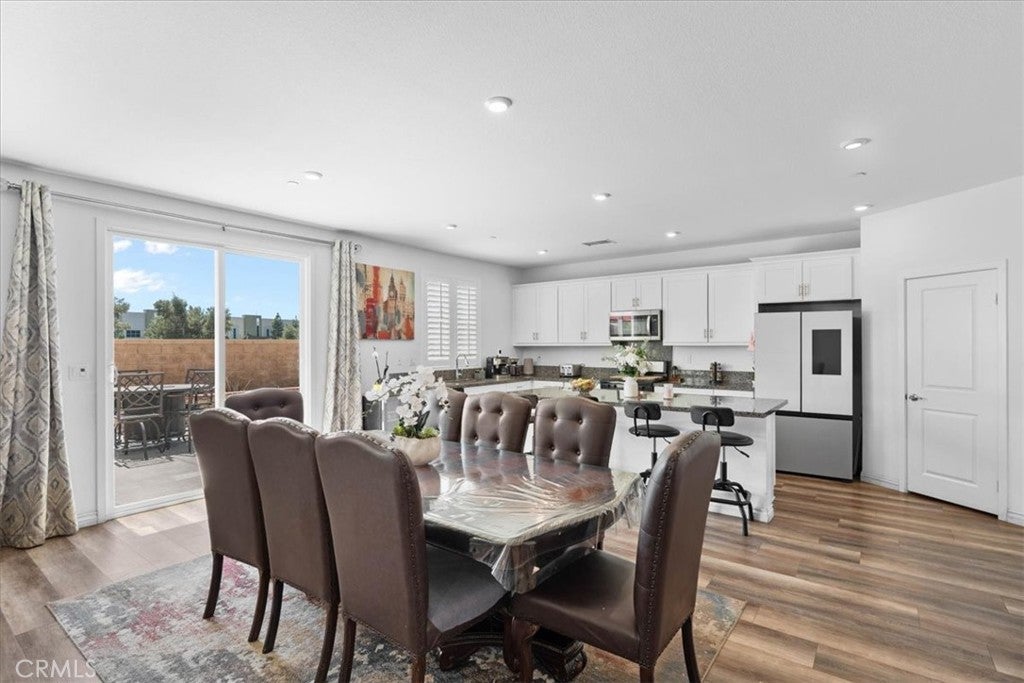 3895 W Bodega Way