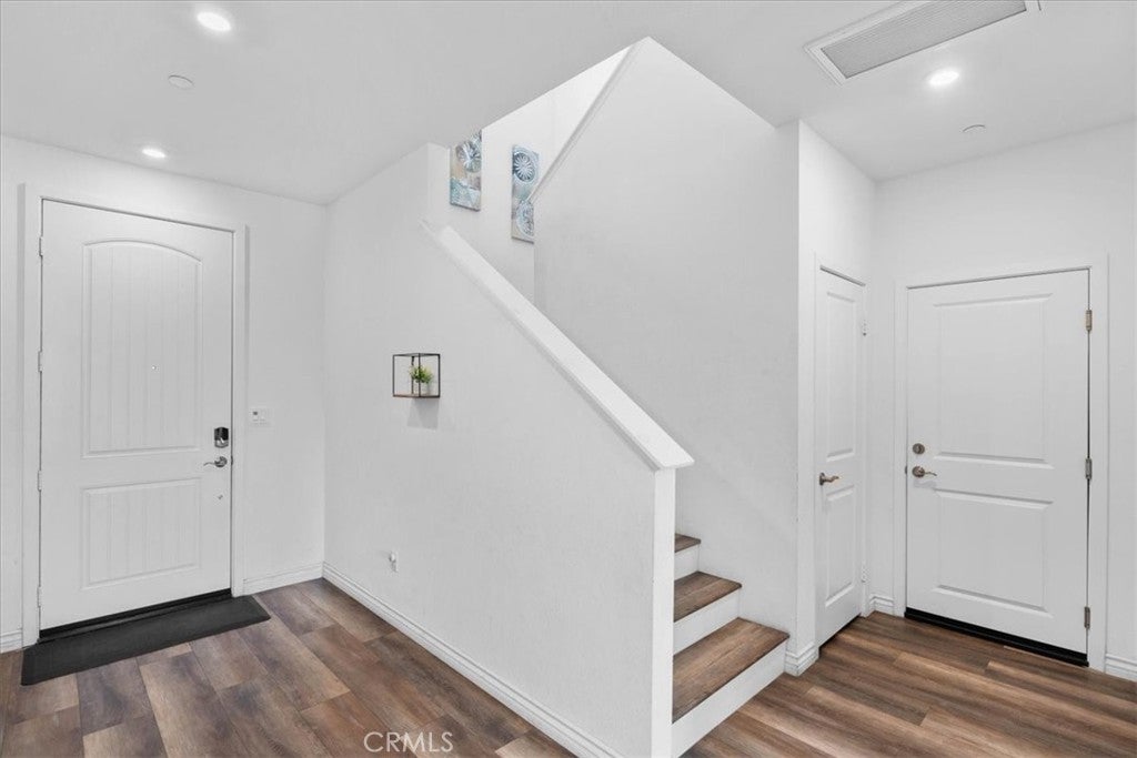 3895 W Bodega Way