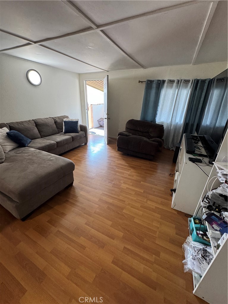 17225 Valley 10