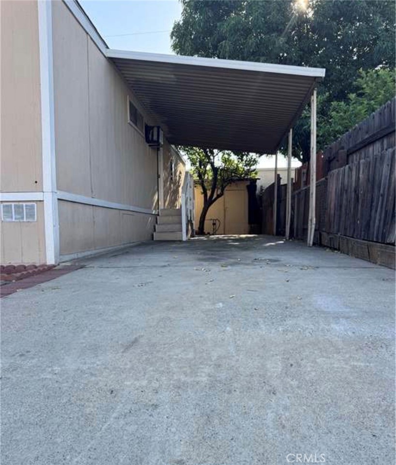 17225 Valley 10