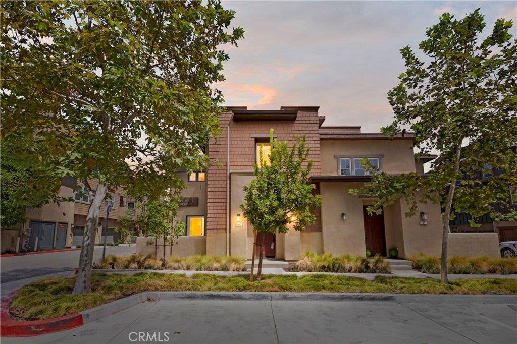 7427 Solstice Place