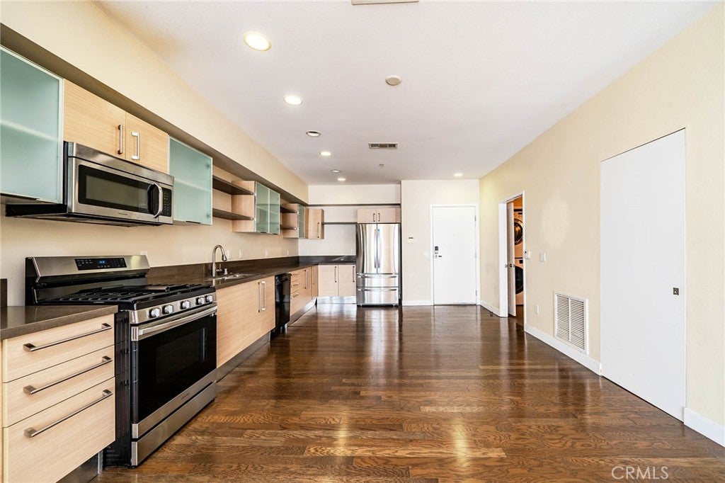 1234 Wilshire Blvd. 519