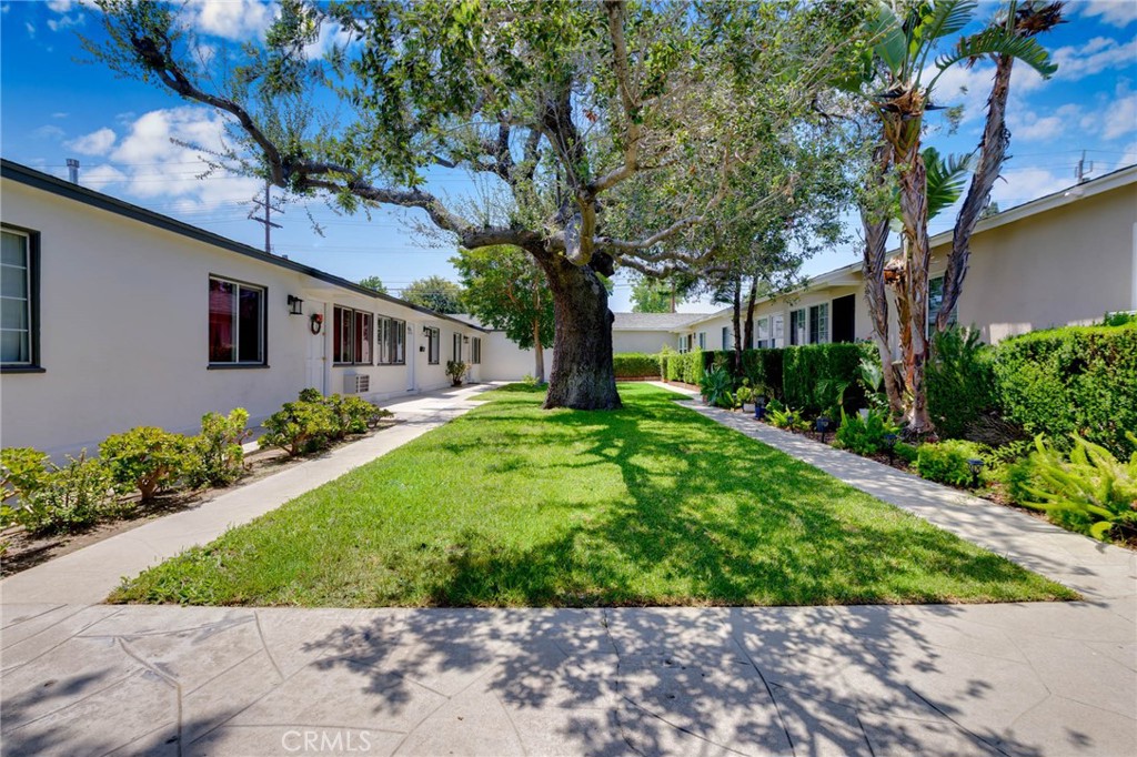 Properties 1 1669 N Hollywood Way