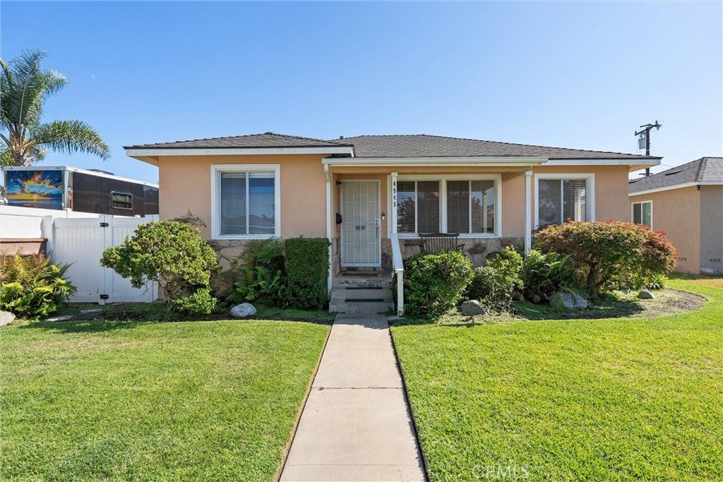 4945 Adenmoor