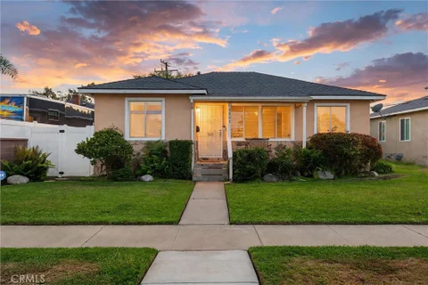 MLS: OC26183028