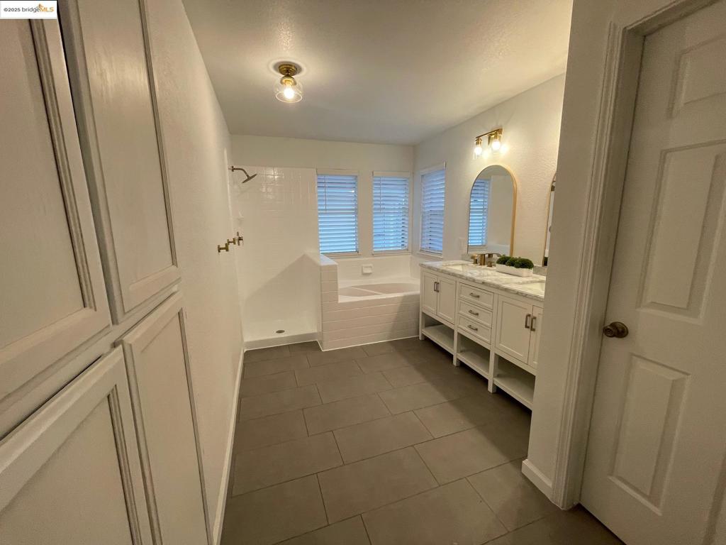 ANTIGUA - Residential