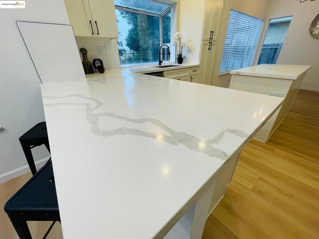 ANTIGUA - Residential