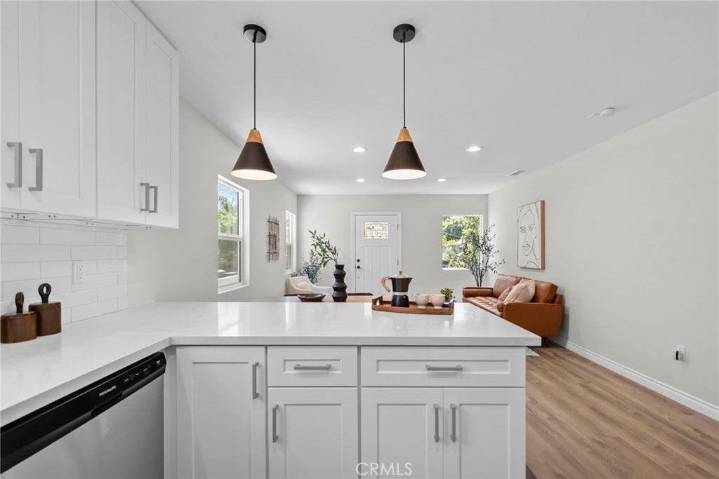 1745 W 39th