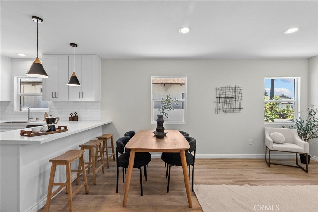 1745 W 39th