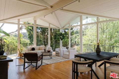 7229 Senalda Road Los Angeles CA 90068