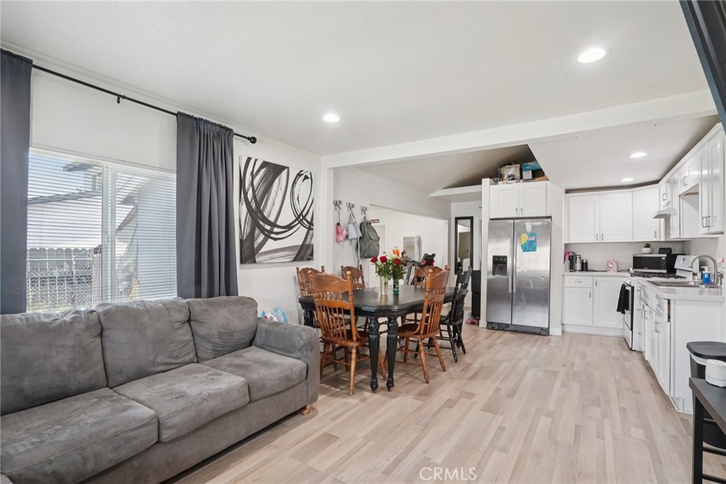 139 N Palm Avenue