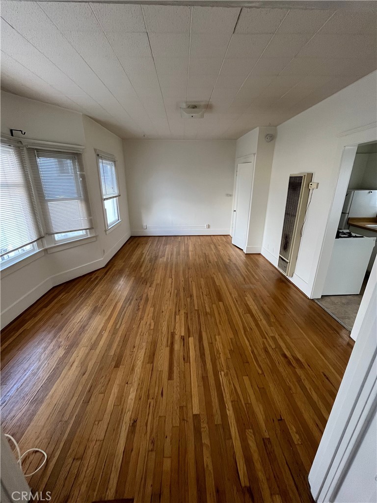 Charming Studio Apartment, 1 Bathroom, located upstairs in 6 unit historical building with modern amenities, Great location, 2 houses to the beach and close to shops and restaurants. Fresh paint, gas range/oven, separate dining area, storage, laundry facilities on-site, street parking. Water and trash included. No Pets, No Smoking. Available on a 12 month term. Tenant to carry renters insurance.