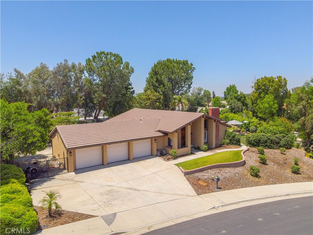 712 Buckingham Drive