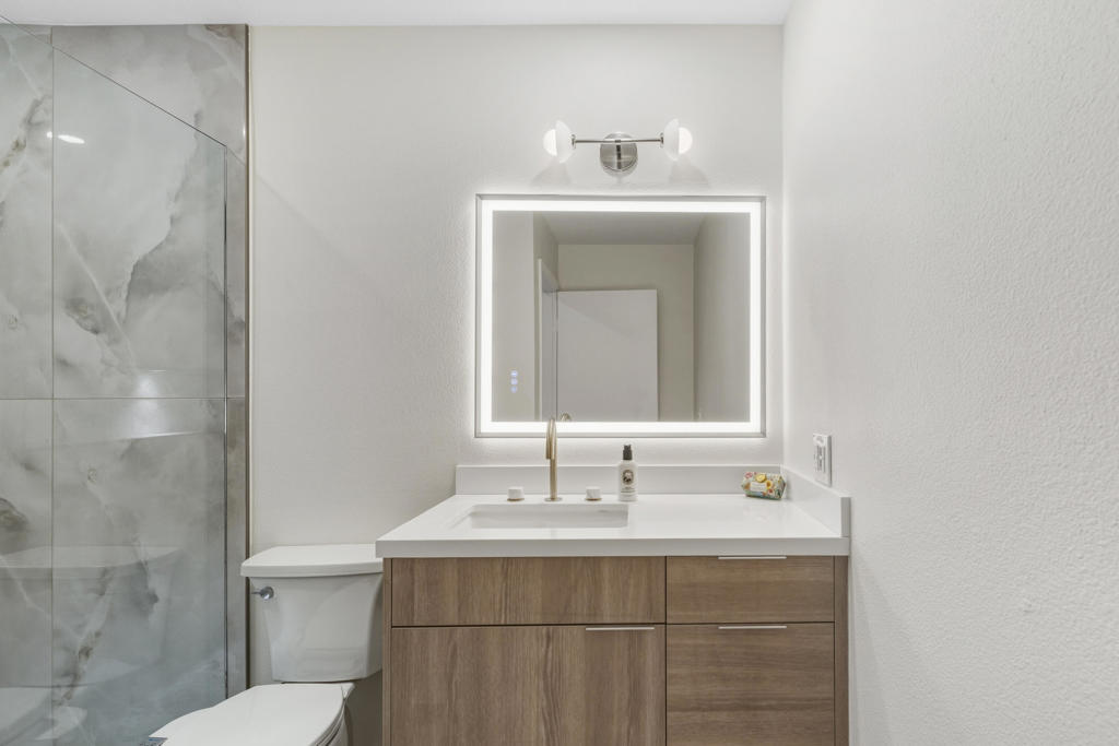 Desert Falls C.C. - Residential Lease