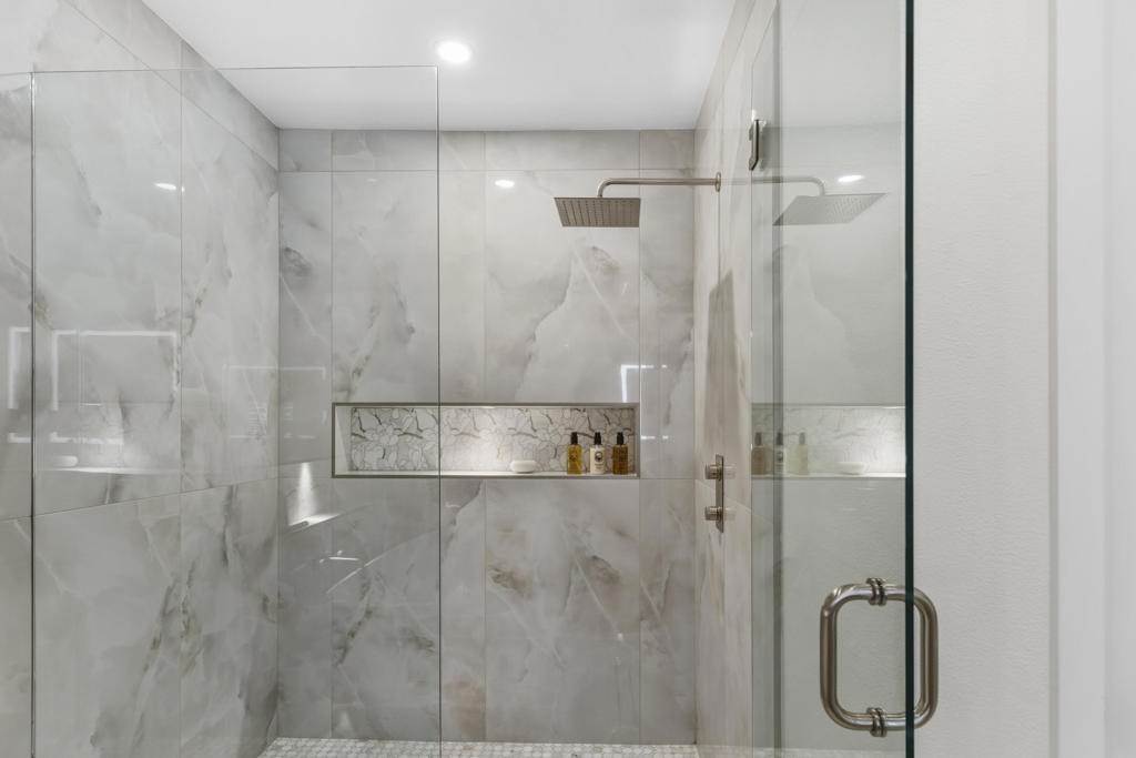 Desert Falls C.C. - Residential Lease