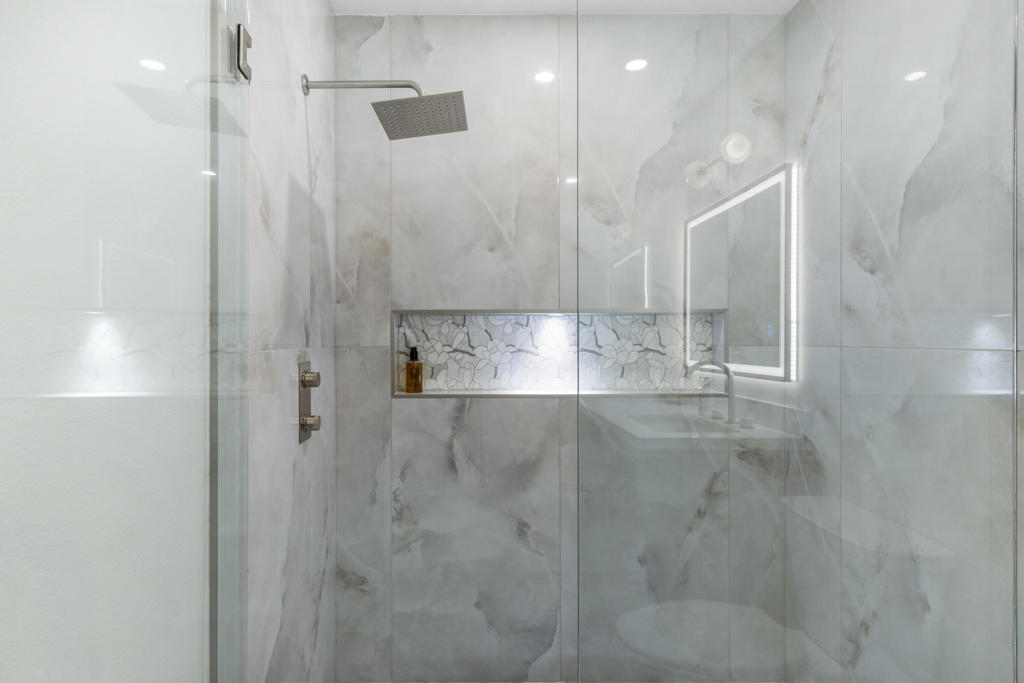 Desert Falls C.C. - Residential Lease