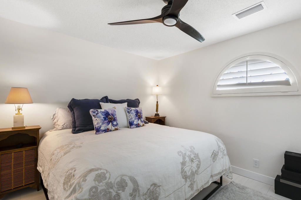 Desert Falls C.C. - Residential Lease