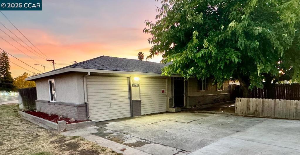 Fantastic Investment Opportunity with Great Cash Flow! Don’t miss this large corner-lot duplex with the potential to become a triplex in a highly sought-after location! The property includes a city-approved garage conversion for a third unit, making it a versatile option for investors looking to maximize rental income. Each updated duplex unit offers 2 bedrooms and 1 full bathroom, with spacious living rooms and generously sized kitchens that provide comfortable and functional layouts. Located just a short walk from schools, parks, shopping, and public transportation, this property also boasts easy freeway access, ensuring convenience for tenants. Whether you're looking to expand your portfolio or invest in a high-demand area, this property is packed with potential.