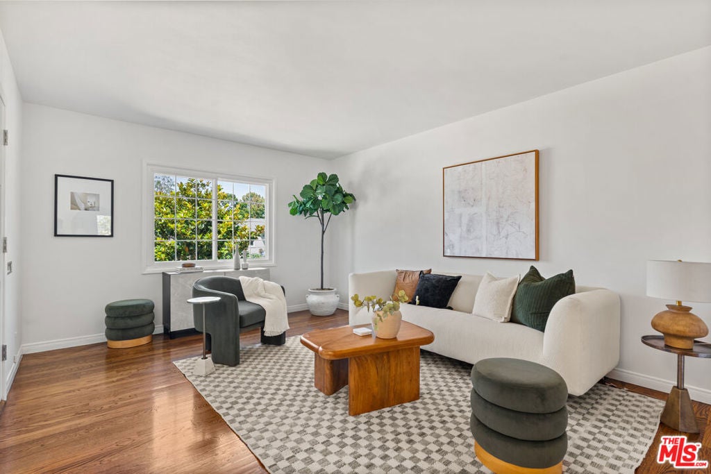 5430 W 76th Street, Los Angeles CA 90045
