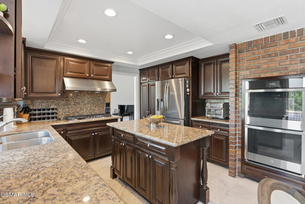 Porter Ranch, California, 91326, United States, 4 Bedrooms Bedrooms, ,3 BathroomsBathrooms,Residential,Active,2045546