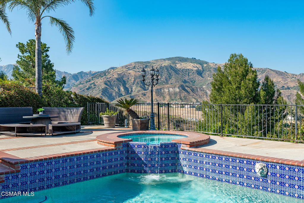 Porter Ranch, California, 91326, United States, 4 Bedrooms Bedrooms, ,3 BathroomsBathrooms,Residential,Active,2045546
