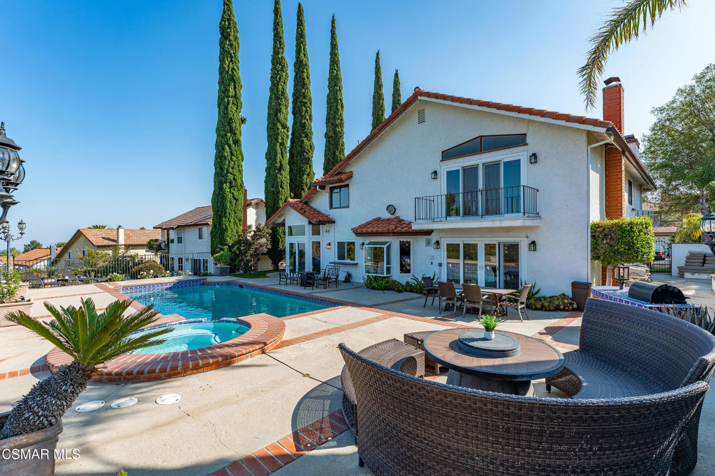 Porter Ranch, California, 91326, United States, 4 Bedrooms Bedrooms, ,3 BathroomsBathrooms,Residential,Active,2045546