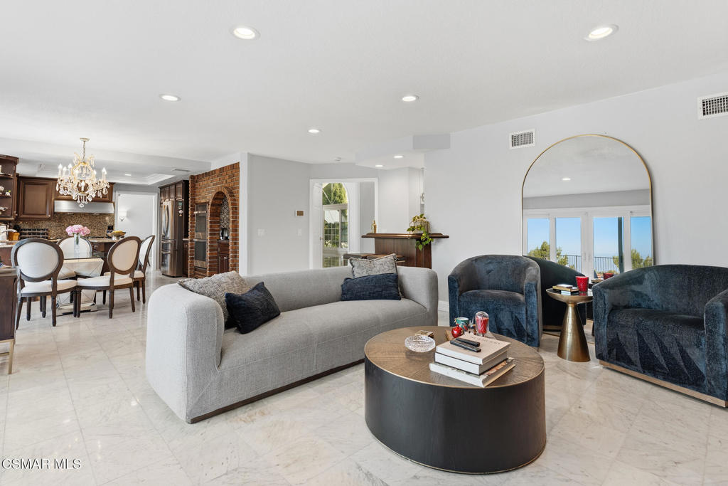 Porter Ranch, California, 91326, United States, 4 Bedrooms Bedrooms, ,3 BathroomsBathrooms,Residential,Active,2045546