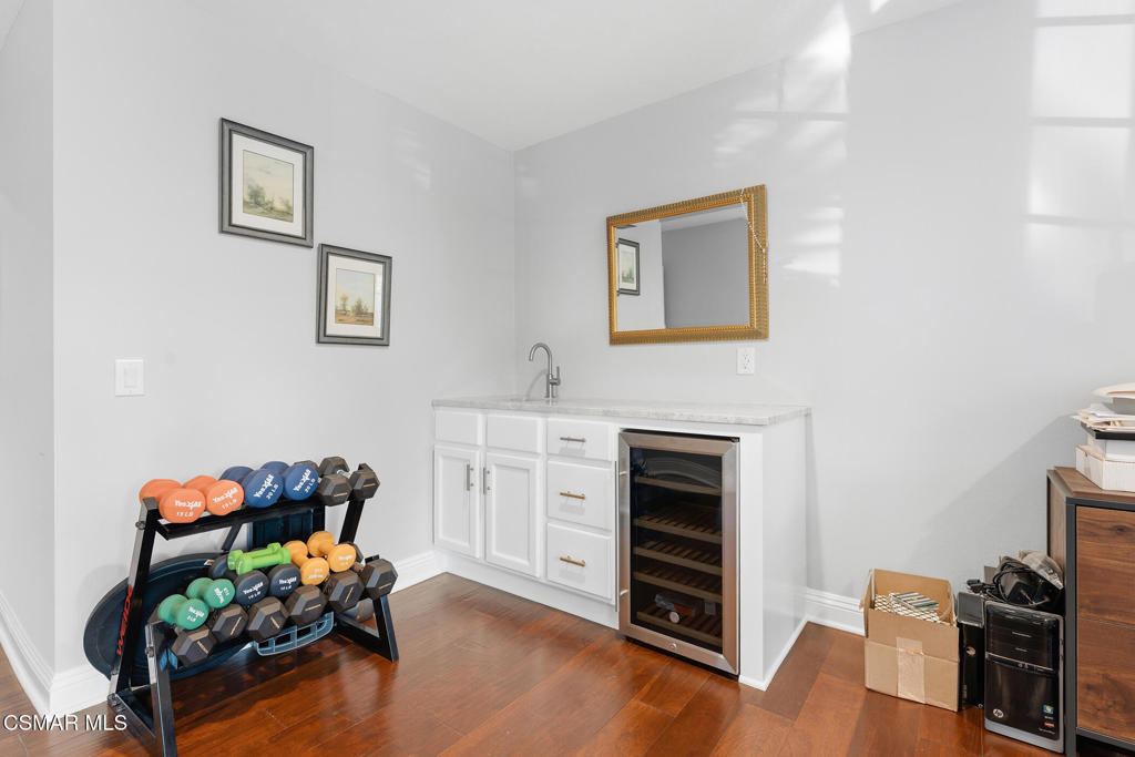 Porter Ranch, California, 91326, United States, 4 Bedrooms Bedrooms, ,3 BathroomsBathrooms,Residential,Active,2045546