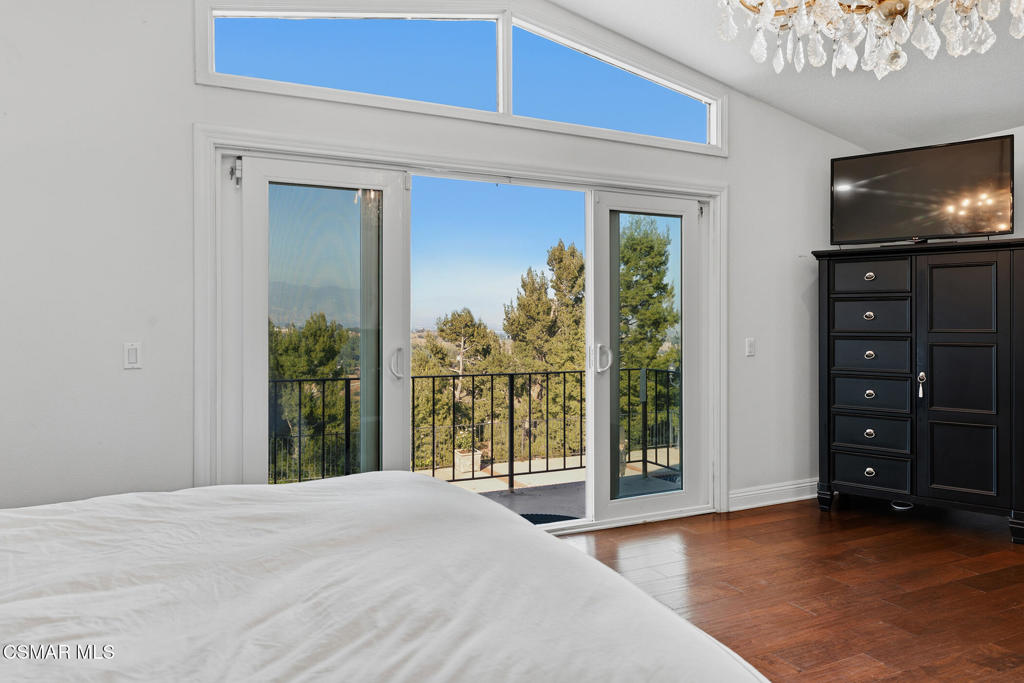Porter Ranch, California, 91326, United States, 4 Bedrooms Bedrooms, ,3 BathroomsBathrooms,Residential,Active,2045546