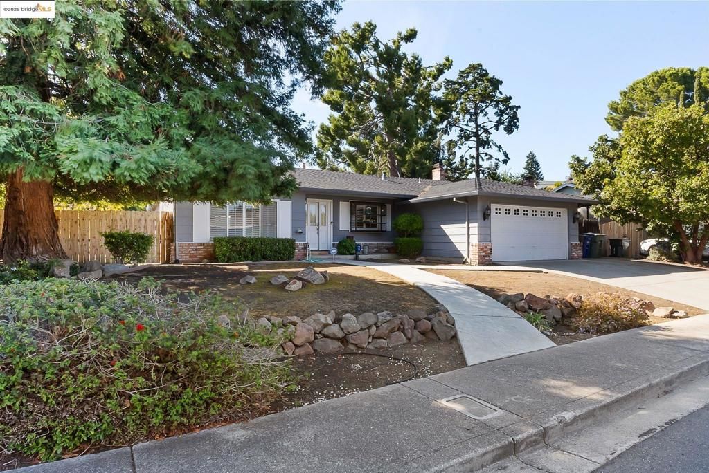 Photo of 4358 Heights Ave Ave, Pittsburg, CA 94565 (MLS # 41111873)