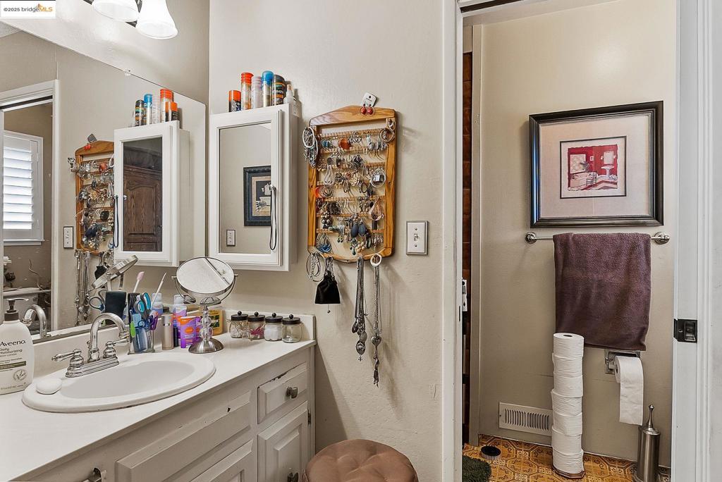 PITTSBURG HEIGHT - Residential