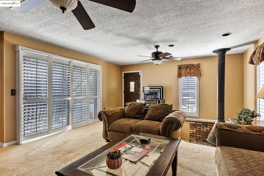 PITTSBURG HEIGHT - Residential