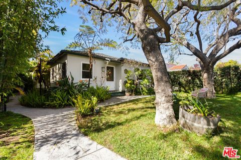 Photo of 1453 Centinela Avenue, Santa Monica, CA 90404 (MLS # 26648461)