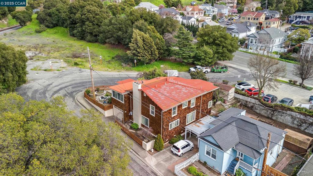 OLD PINOLE BAY - Residential