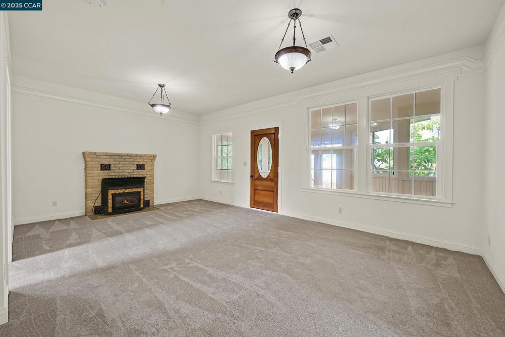 OLD PINOLE BAY - Residential