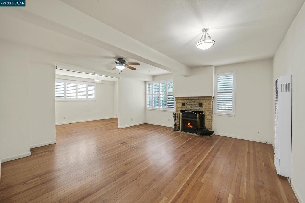 OLD PINOLE BAY - Residential