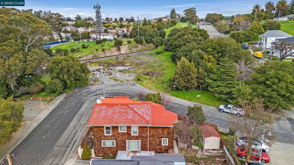 OLD PINOLE BAY - Residential