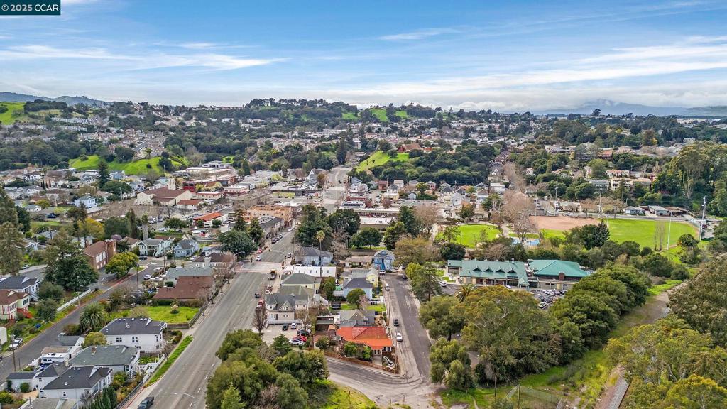 OLD PINOLE BAY - Residential