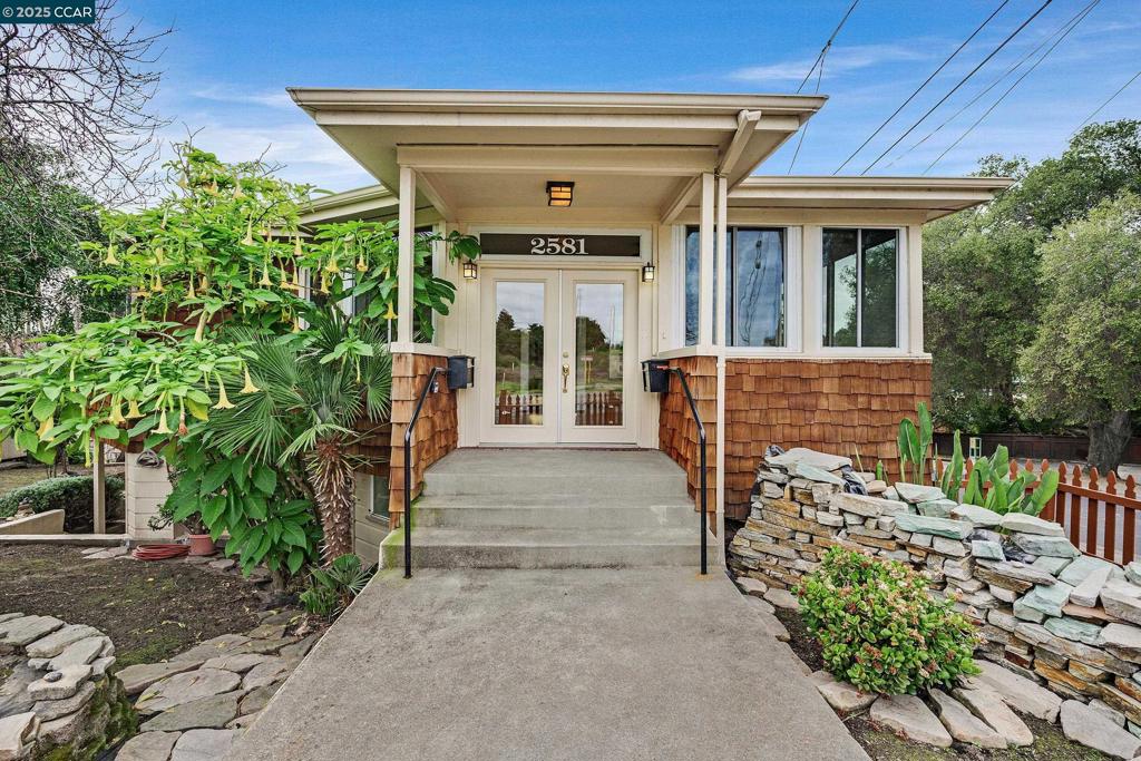 OLD PINOLE BAY - Residential