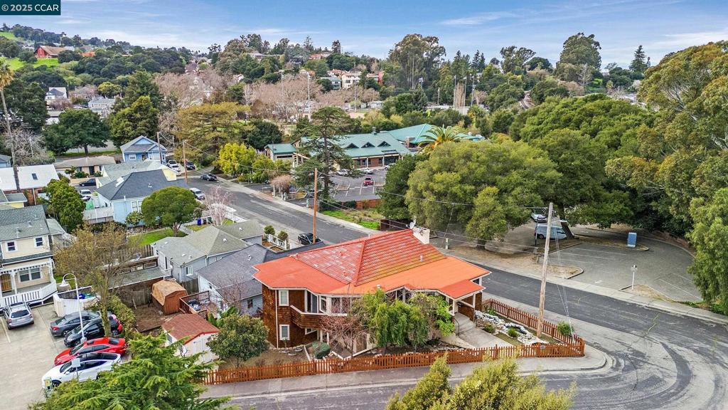 OLD PINOLE BAY - Residential
