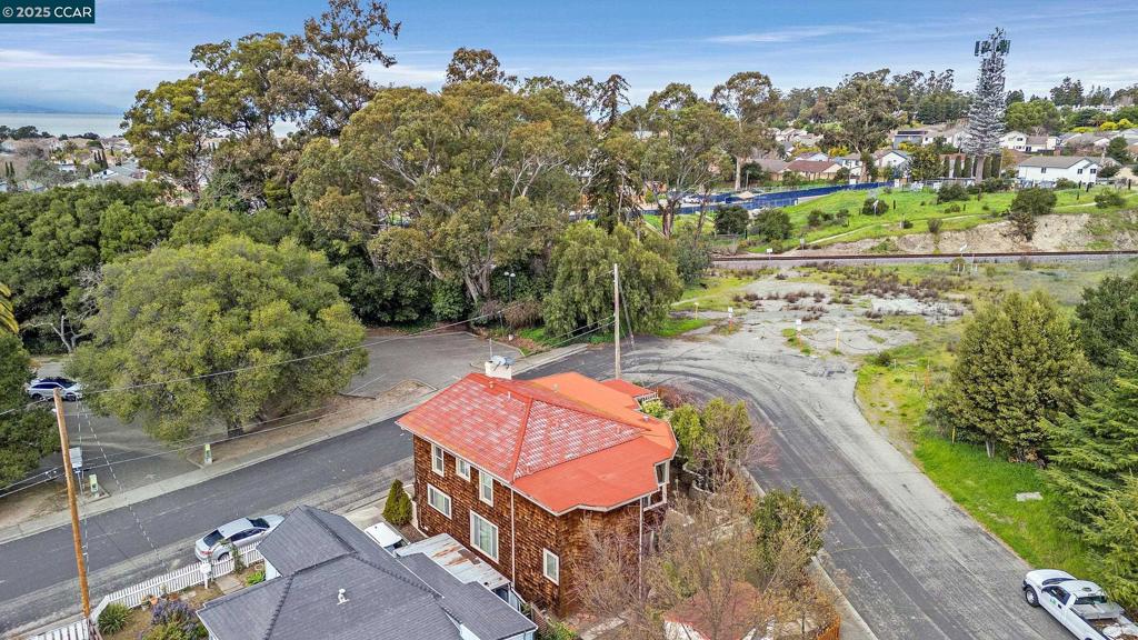 OLD PINOLE BAY - Residential