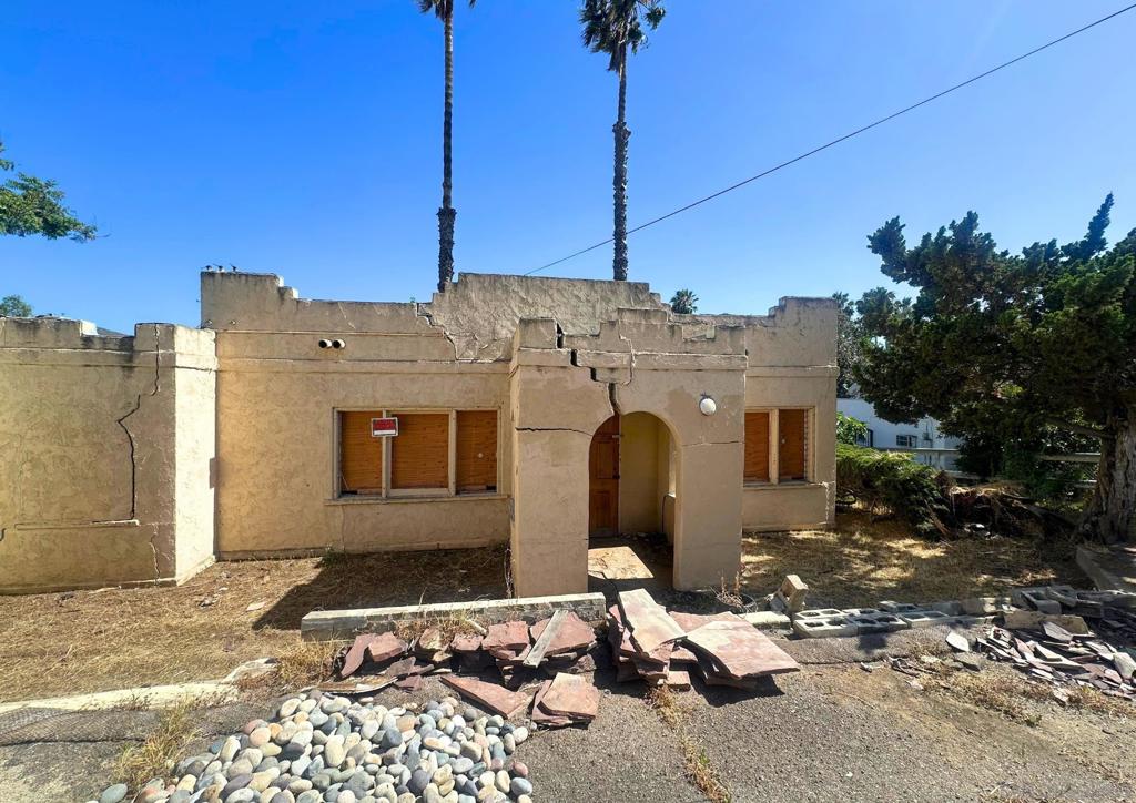 3257 Central Ave